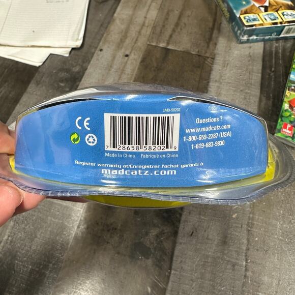 Madcatz RetroCon Playstation 2 PS2 Controller Brand New Sealed Retro Con Silver - Picture 2 of 8